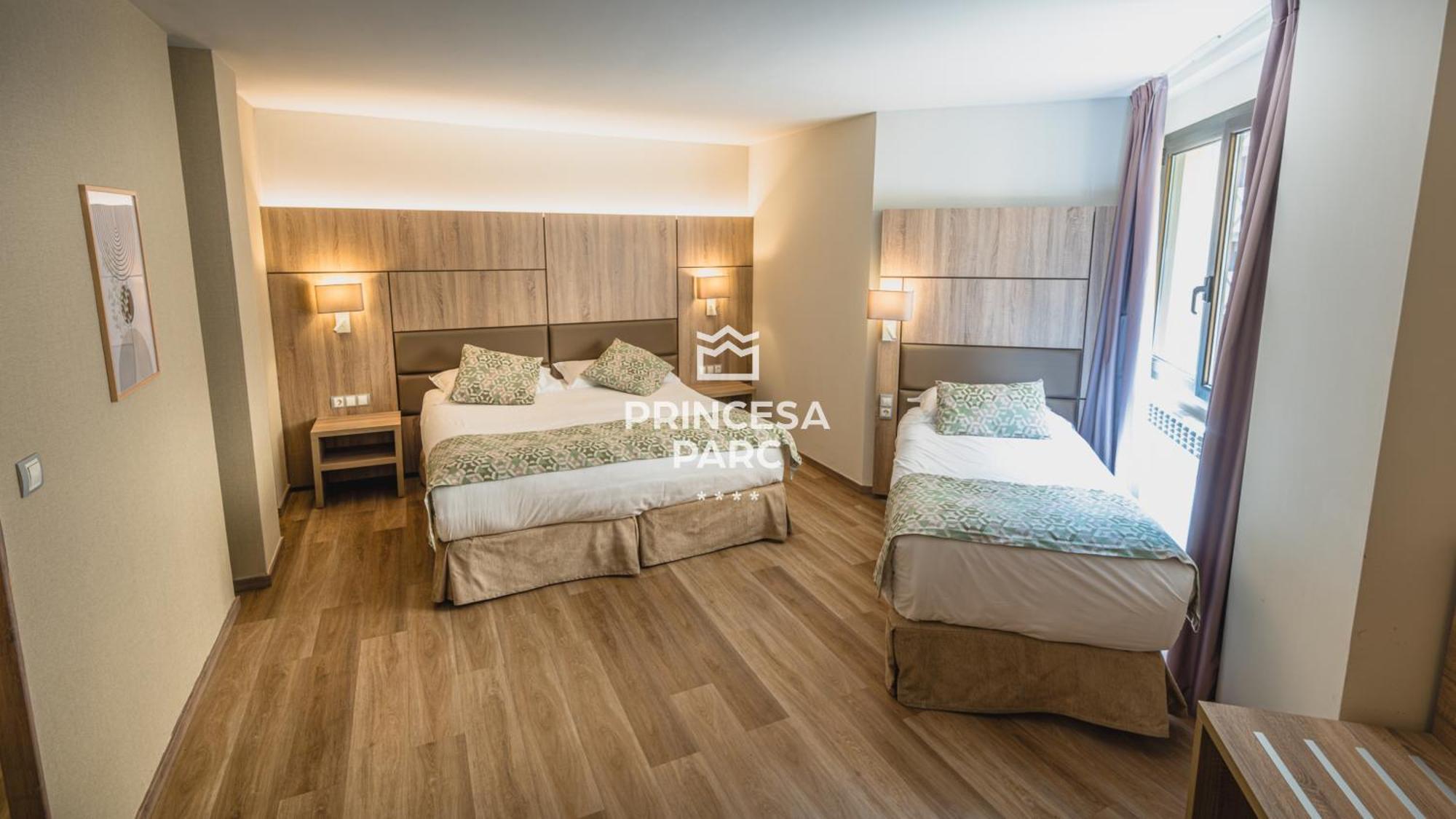 Triple Room,1742577066:JPEG